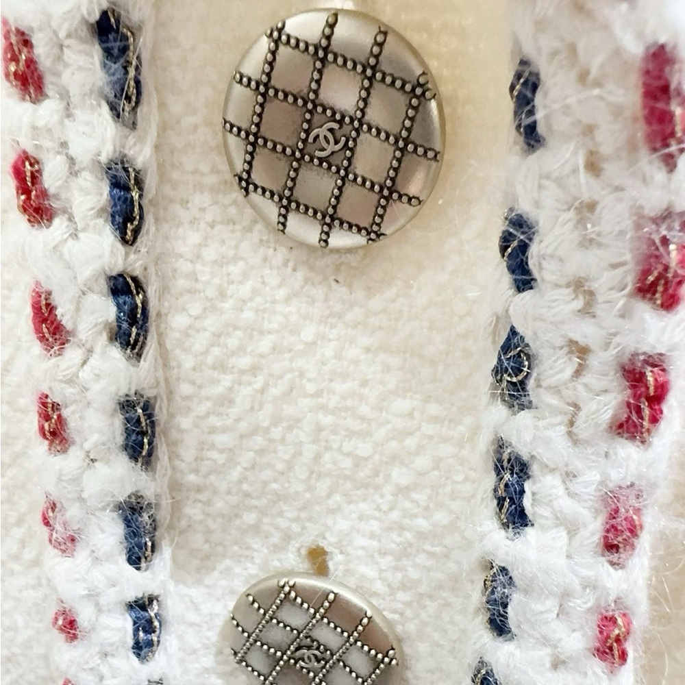 Authentic Chanel Cream Jacket with Colorful Accents - Picture 3 of 6